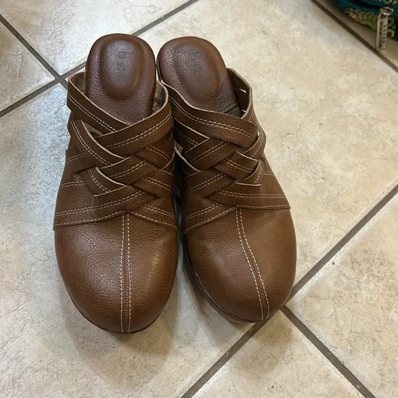 B.O.C Born Concepts Women's Johana Comfort Clog - Picture 4 of 8